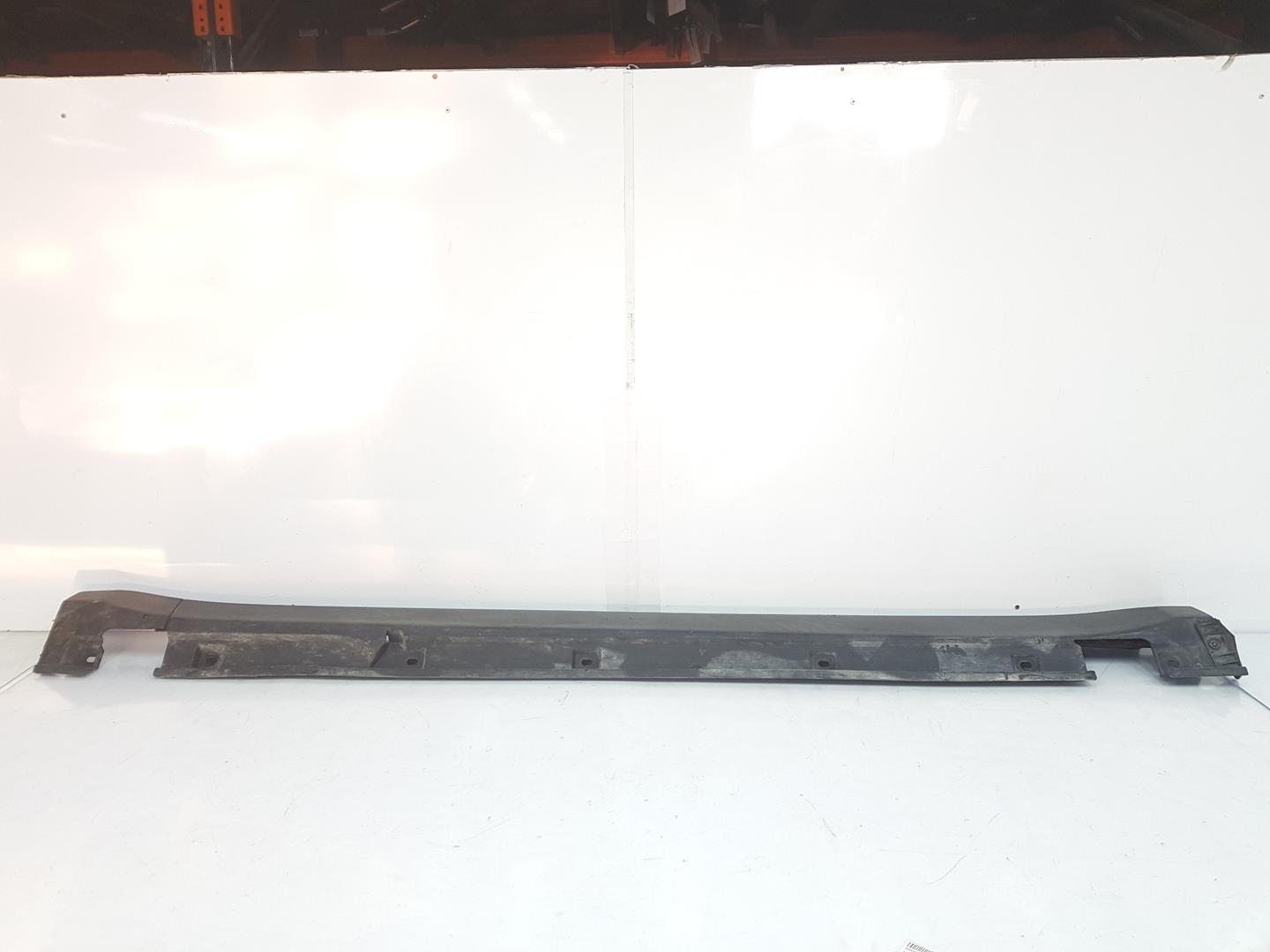 MERCEDES-BENZ M-Class W164 (2005-2011) Left Side Plastic Sideskirt Cover A1646901240,A1646901240 19783621