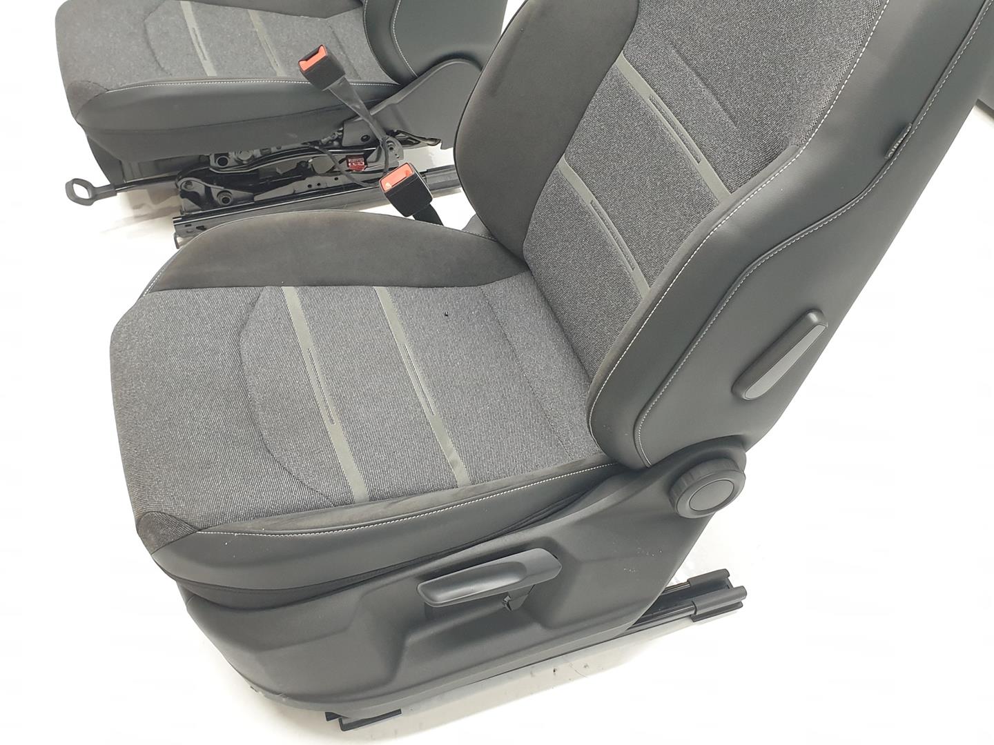 SEAT Ateca 1 generation (2016-2024) Sėdynės ENTELA, MANUAL, CONPANELES 24823792