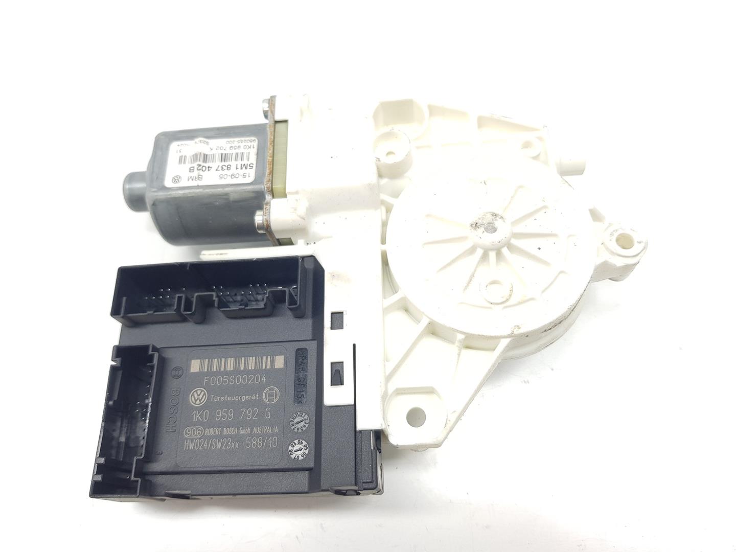 VOLKSWAGEN Golf Plus 2 generation (2009-2014) Front Right Door Window Control Motor 1K0959702K, 5M1837402B 24203315