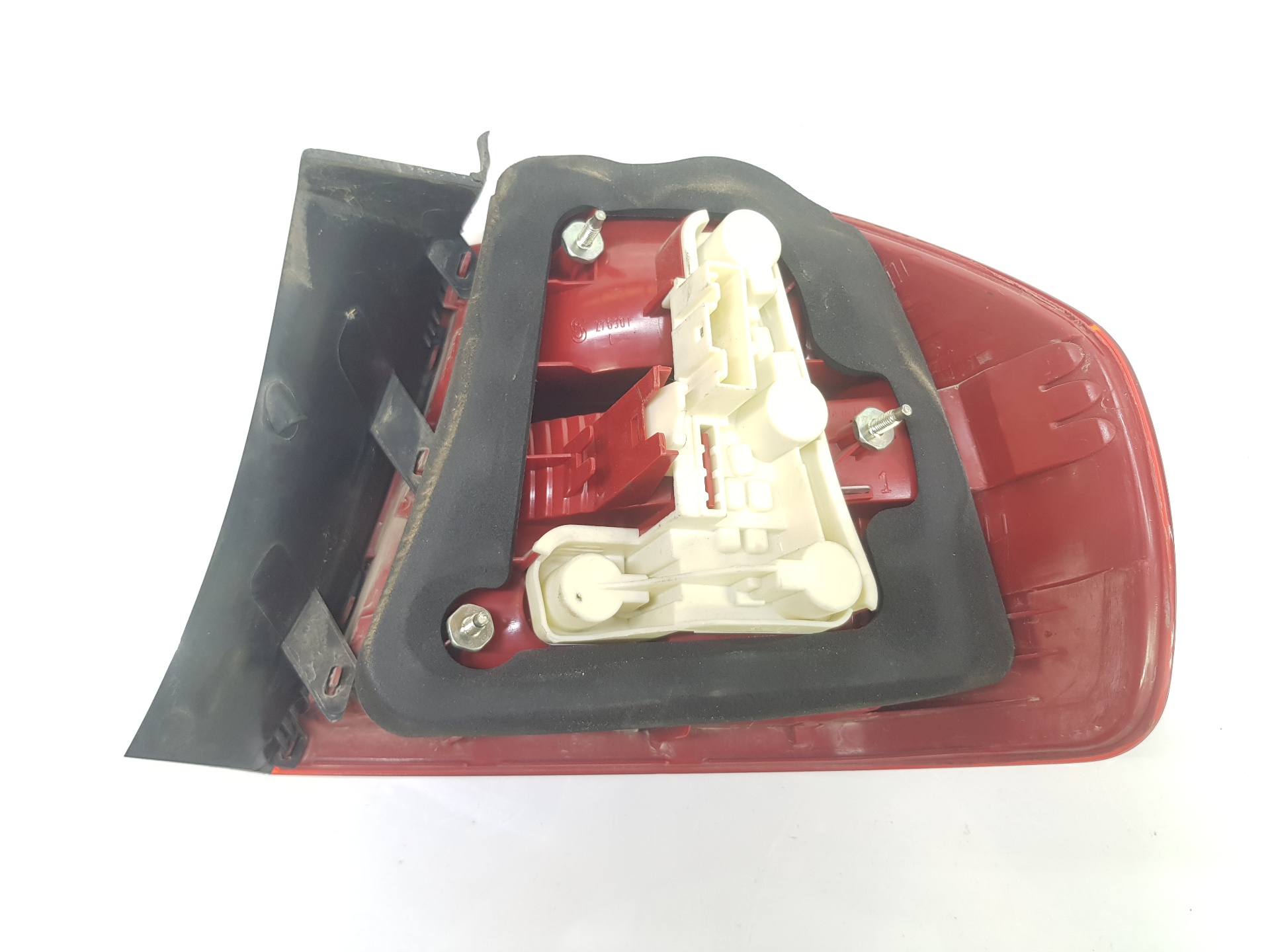 Scheinwerfer hinten links N47D20A 63216937457 de Bmw Serie 3 berlina 2004-2012 184 CV - pieza usada