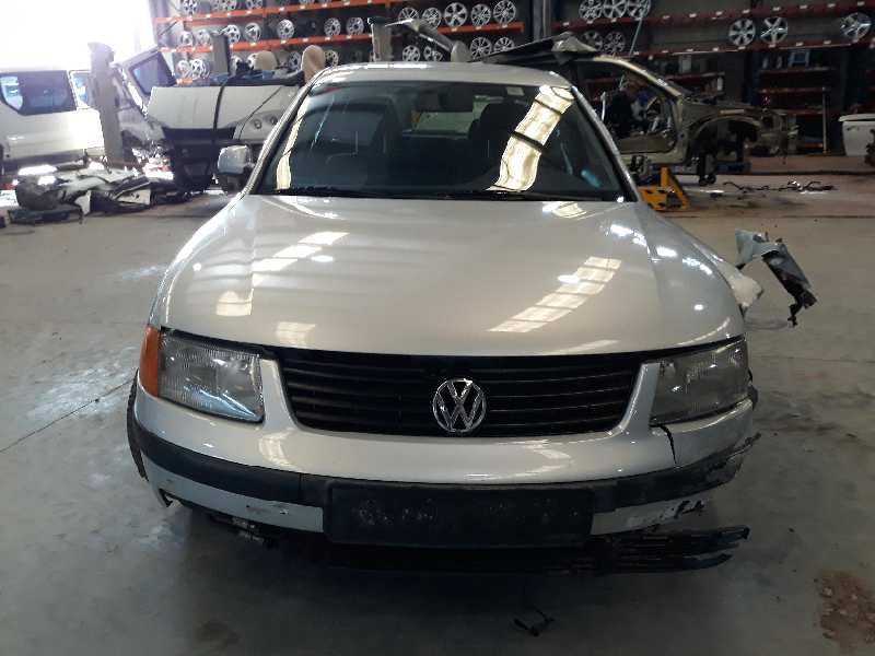 VOLKSWAGEN Passat B5 (1996-2005) Greičių dėžė (pavarų dėžė) 012300053X, 012300053X, DHW 19590101