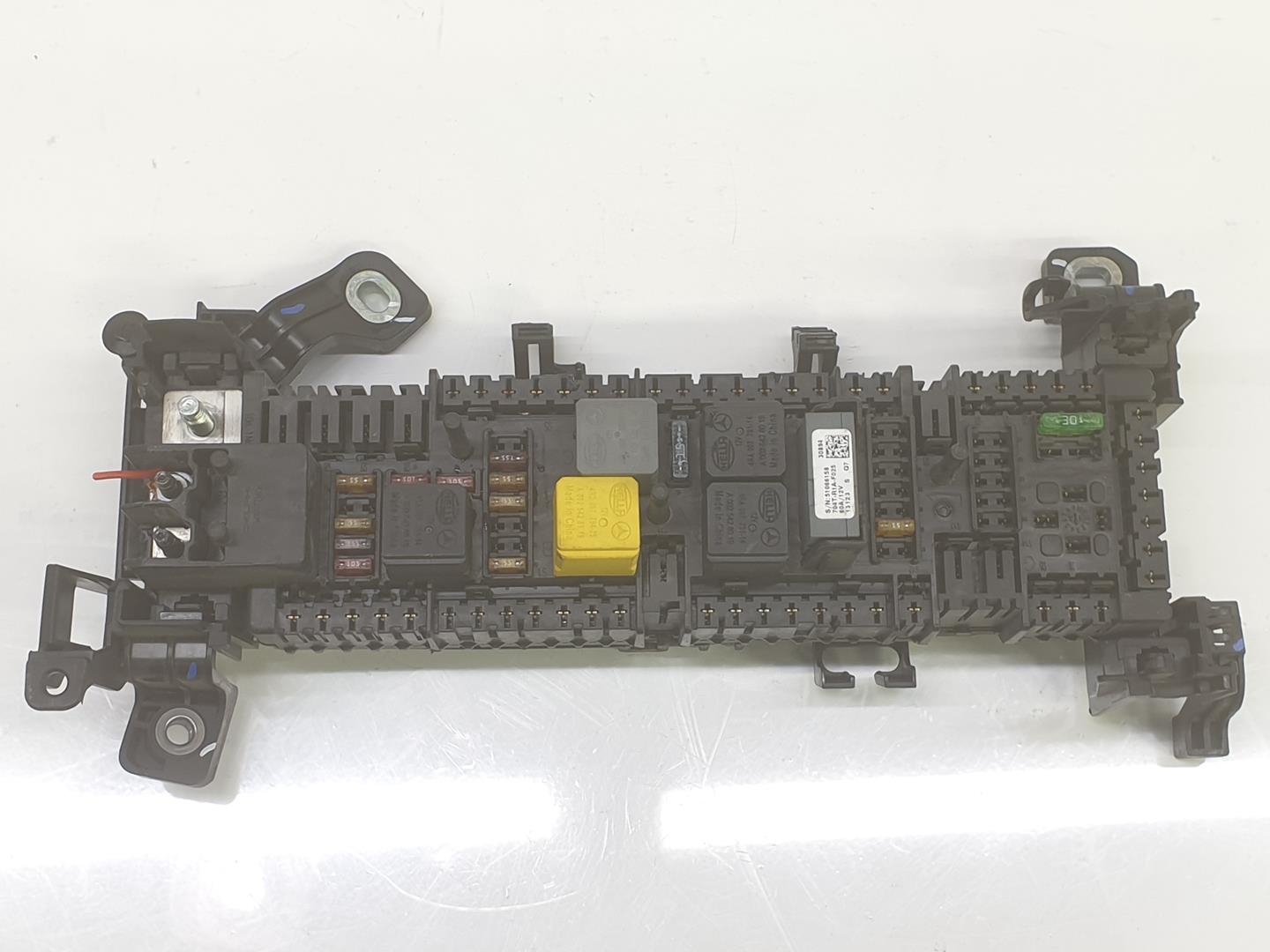 MERCEDES-BENZ A-Class W176 (2012-2018) Fuse Box A2465400240, A2465400240 19718348