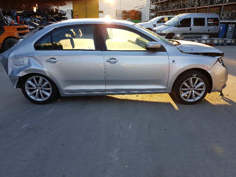 SEAT Toledo 4 generation (2012-2020) Преден десен спирачен апарат 6C0615124, 6C0615124 19623586