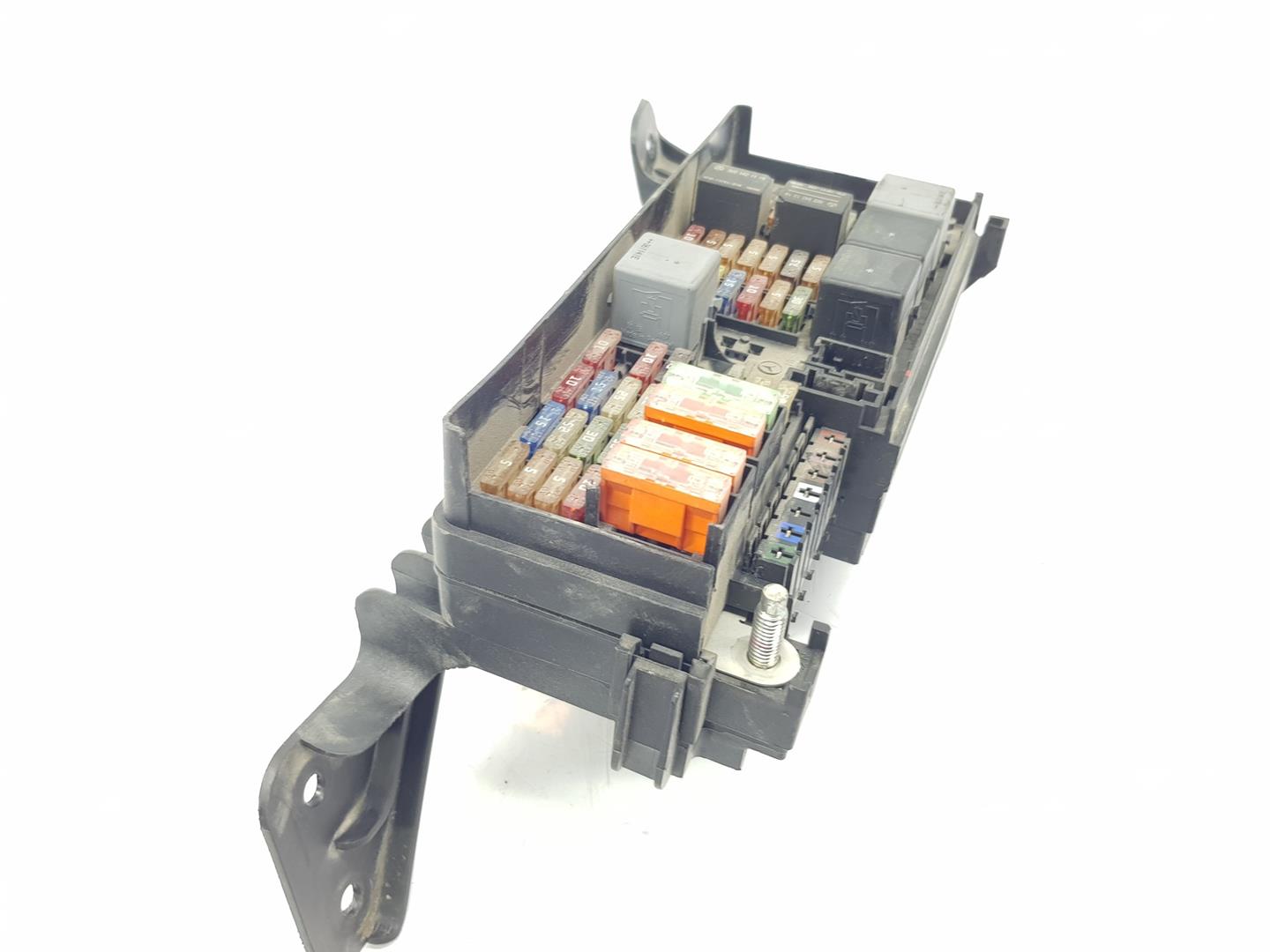 KIA Sportage 2 generation (2004-2010) Fuse Box A1645400272, A1645400272 19881909