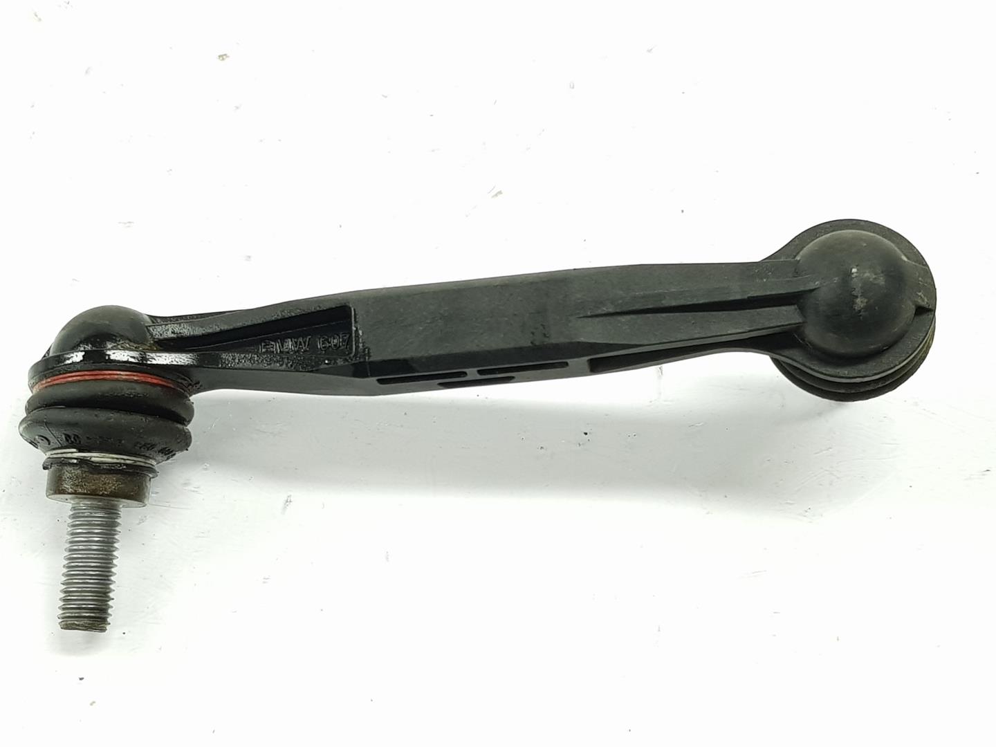 BMW 4 Series F32/F33/F36 (2013-2020) Galinė dešinė stabilizatoriaus traukė 33506785608, 6785608 24216308