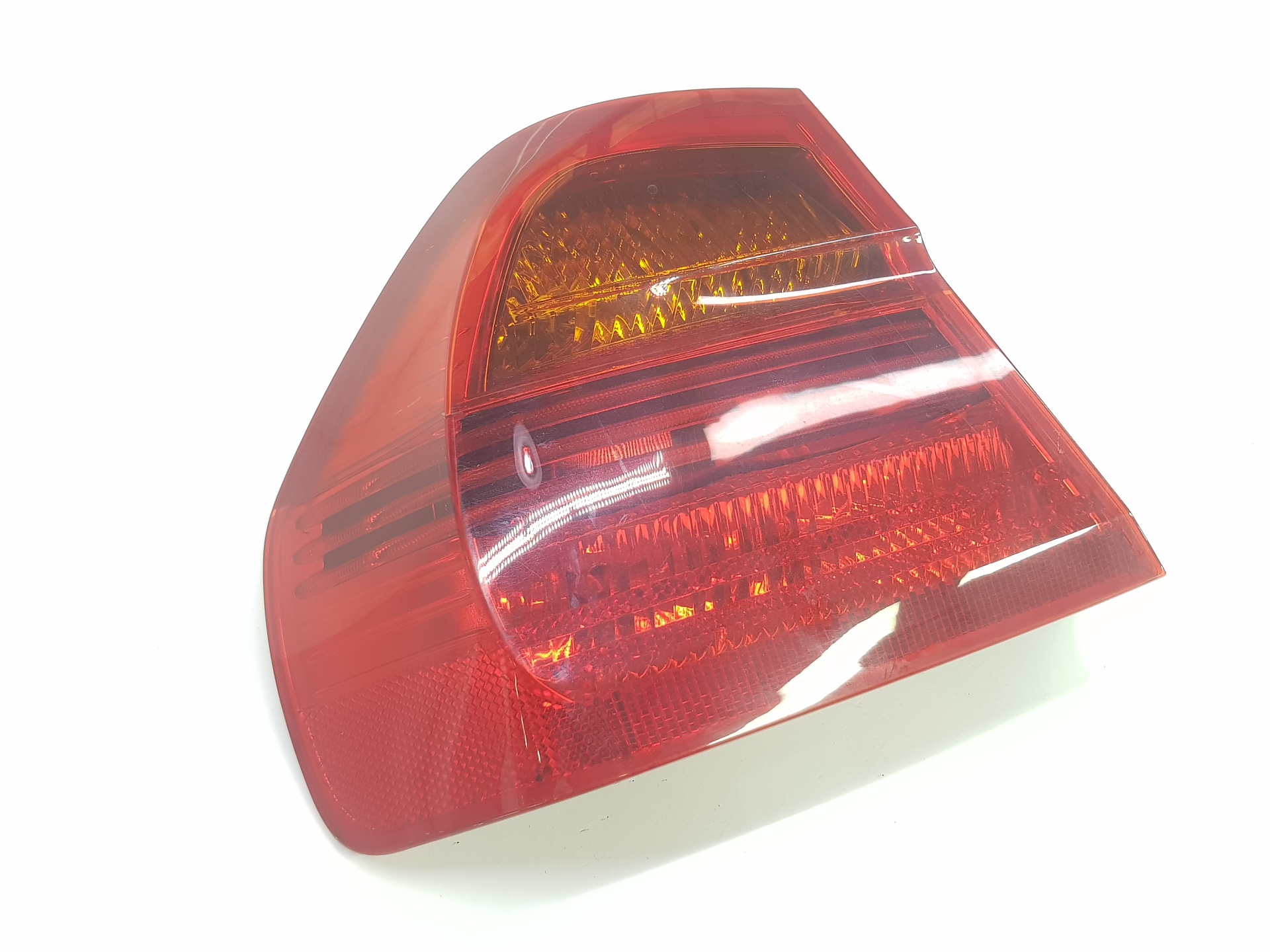 Scheinwerfer hinten links N47D20A 63216937457 de Bmw Serie 3 berlina 2004-2012 184 CV - pieza usada