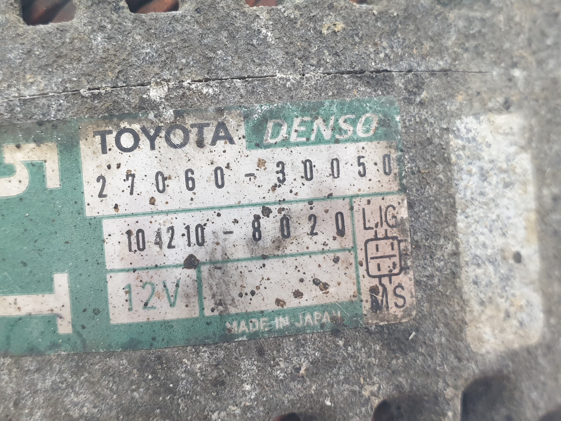 Alternador 2706030050 de Toyota Land cruiser j12 2004-2009 - pieza usada