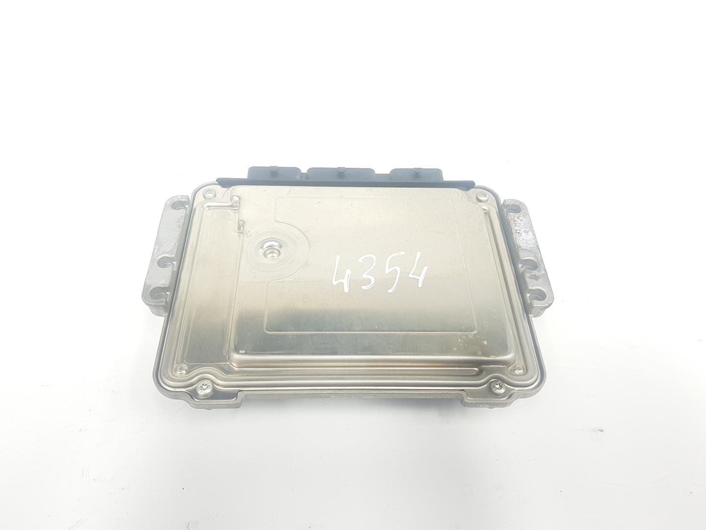 RENAULT Laguna 2 generation (2001-2007) Engine Control Unit ECU 8200527713, 0281012588 19782067