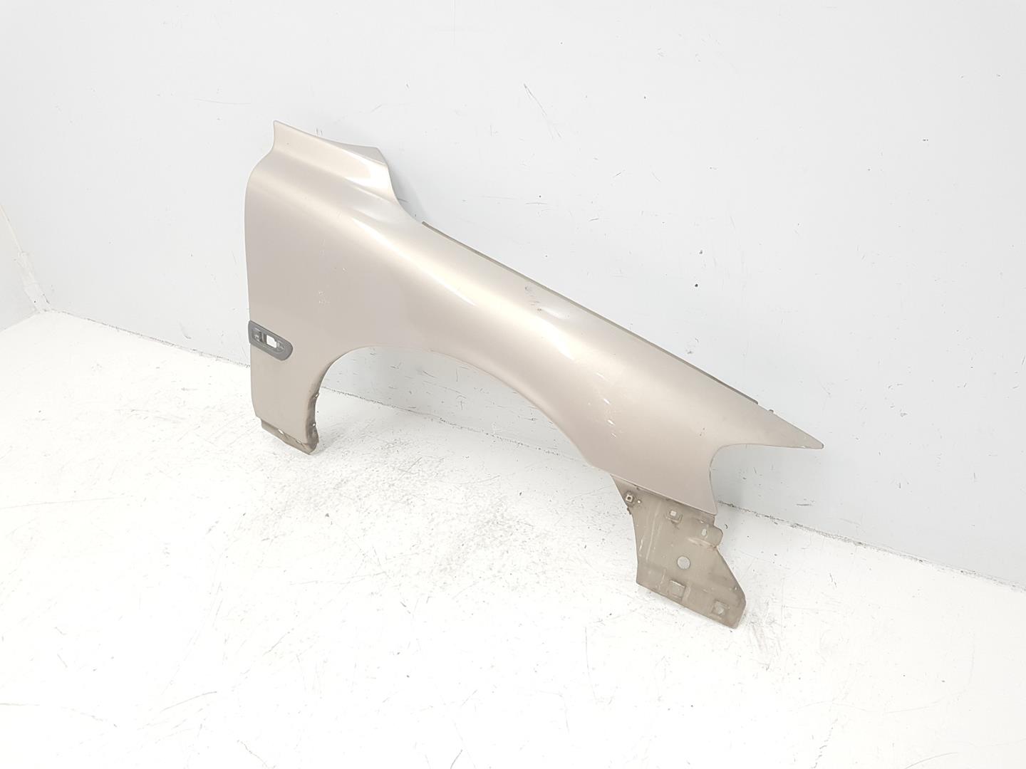 VOLVO S60 1 generation (2000-2009) Front Right Fender 30796493, 30796493 24237343