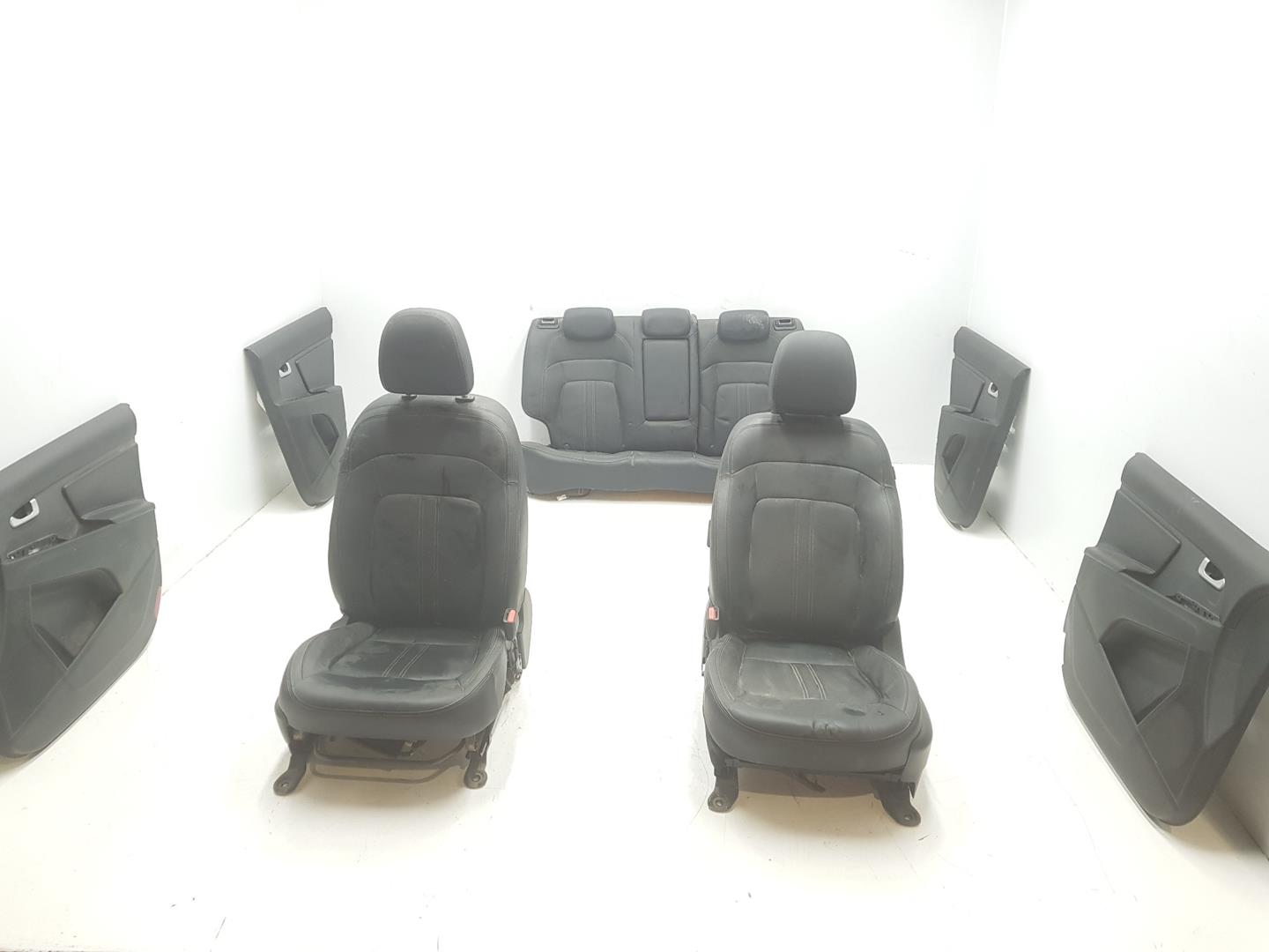 KIA Sportage 3 generation (2010-2015) Sėdynės DECUERO 24204310