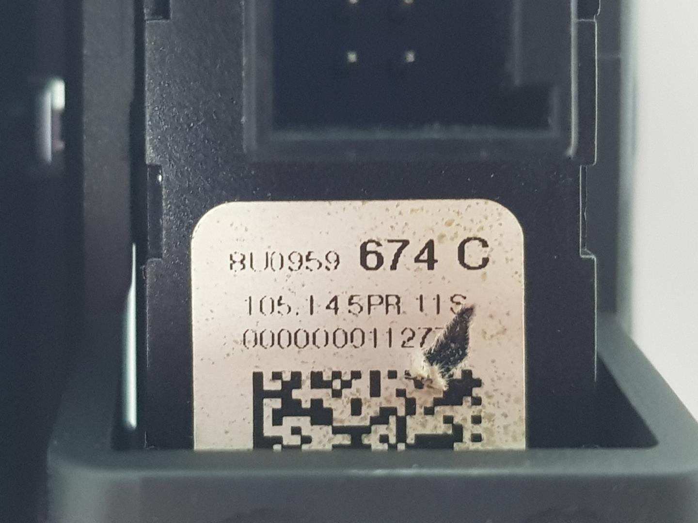 AUDI Q3 8U (2011-2020) Switches 8U0959673D, 8U0959674C 19876405