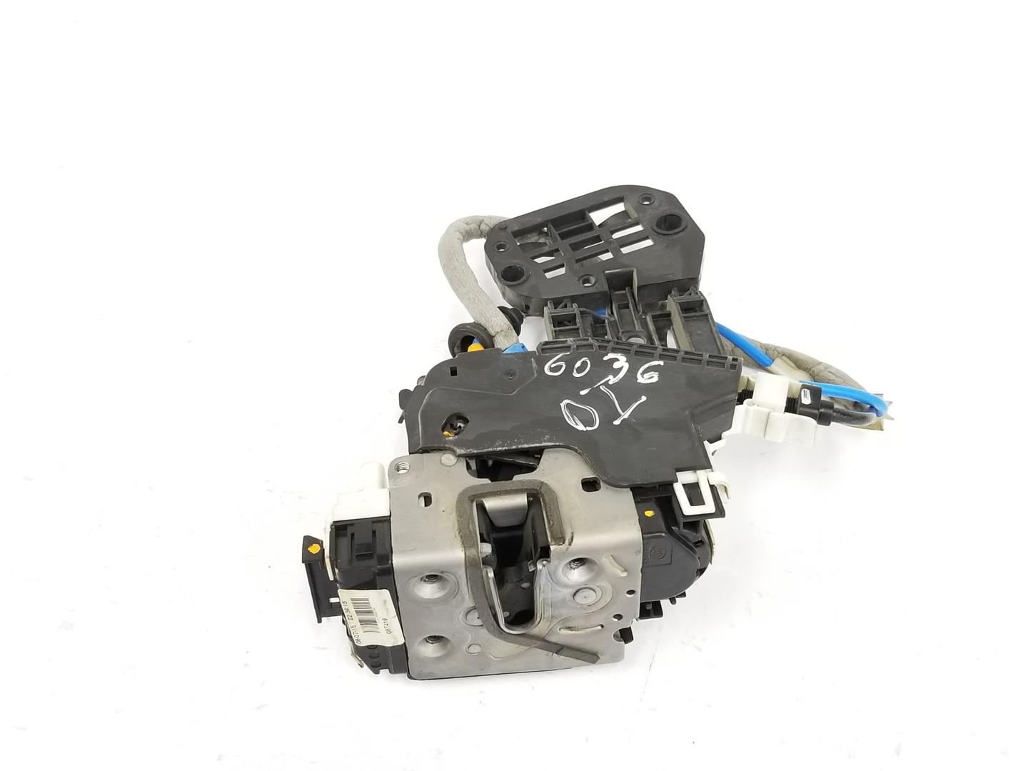 MERCEDES-BENZ CLA-Class C117 (2013-2016) Front Left Door Lock A1667200135, A09972001901 24156845