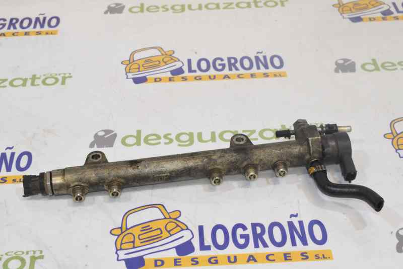 OPEL Corsa C (2000-2006) Fuel Rail 46817523 19558032