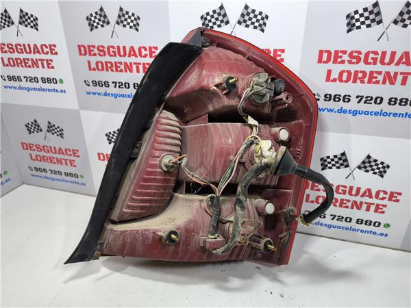 Scheinwerfer hinten links D4FA 020220999000 de Hyundai Accent iii sedán (mc) 2005-2010 110 CV - pieza usada