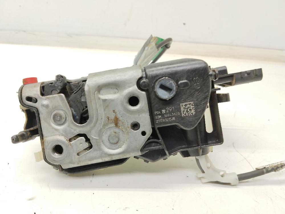 Cerradura puerta trasera izquierda BH01 16943628 de Peugeot 3008 monospace (0u_) 2009-2016 120 CV con 137903 km - pieza usada
