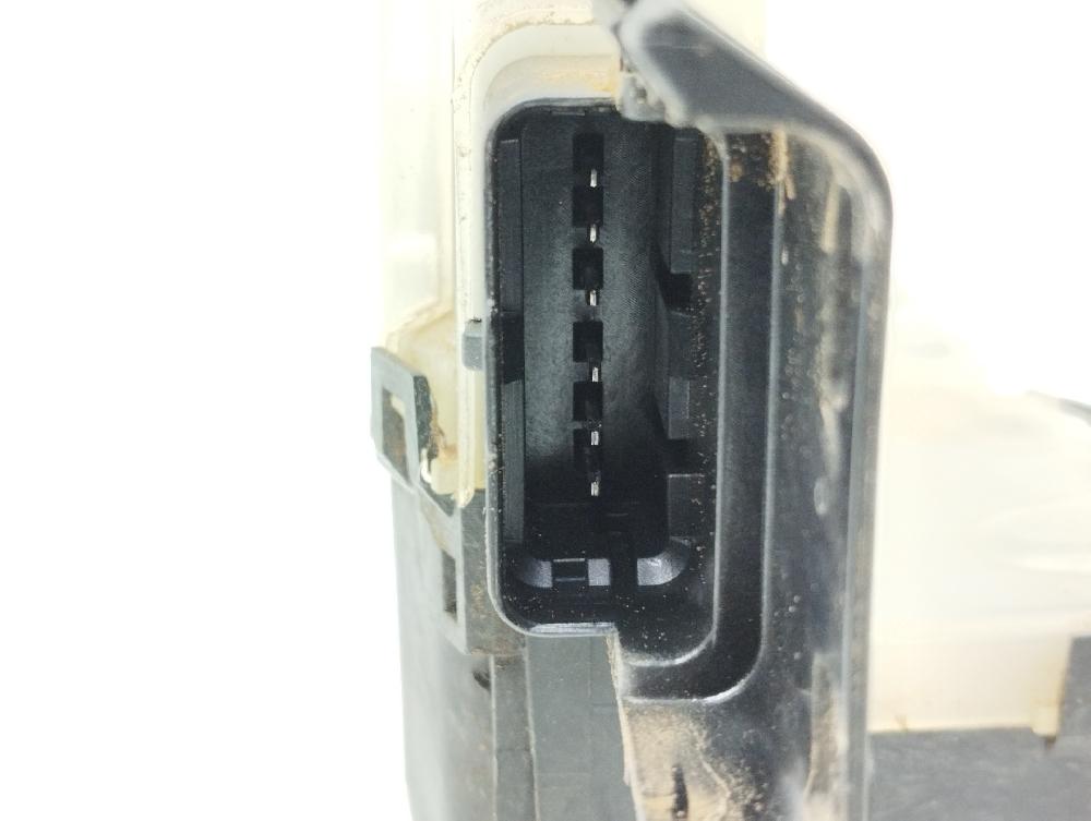Cerradura puerta trasera izquierda BH01 16943628 de Peugeot 3008 monospace (0u_) 2009-2016 120 CV con 137903 km - pieza usada