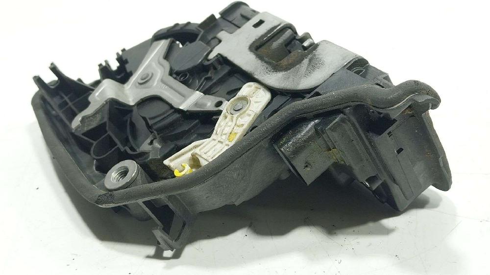 Fecho da porta tras esquerda B47 D20 B 51227281939 de Bmw X5 (f15, f85) 2013-2018 231 CV con 251452 km - pieza usada