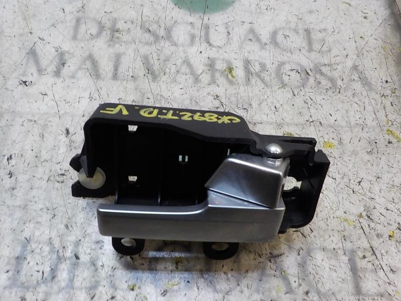 Maneta interior trasera derecha G8DB 1470111 de Ford Focus c-max (dm2) 2003-2007 109 CV