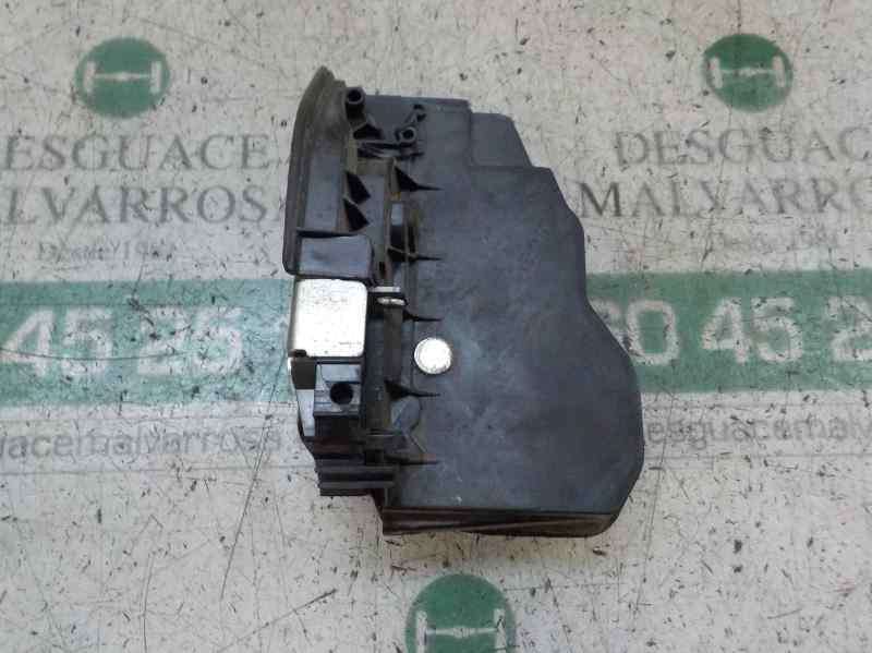 Cerradura puerta trasera derecha N47D20A 51227202148 de Bmw 1 (e81) 2006-2011 143 CV - pieza usada