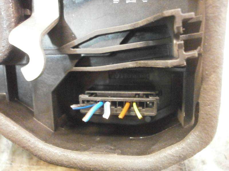 Cerradura puerta trasera derecha M57306D3 51227202148 de Bmw 5 touring (e61) 2005-2007 218 CV con 153216 km - pieza usada