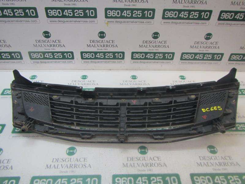 Rejilla D27DT 7946008000 de Ssangyong Rexton 2003-2012 160 CV - pieza usada