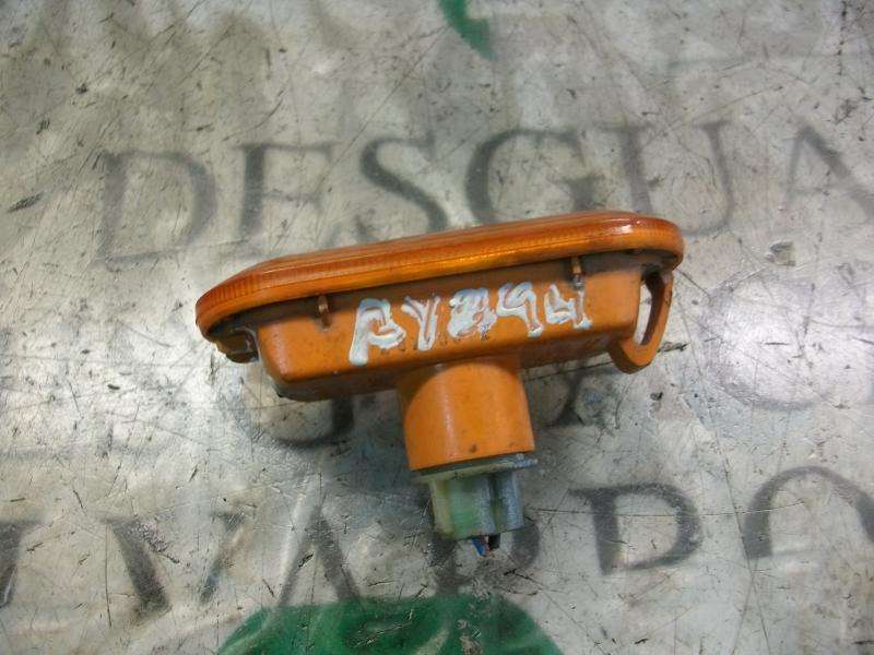 Piloto lateral izquierdo G8DA 4360568 de Ford Focus c-max (dm2) 2003-2007 109 CV - pieza usada