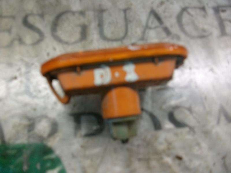 Piloto lateral izquierdo G8DA 4360568 de Ford Focus c-max (dm2) 2003-2007 109 CV - pieza usada