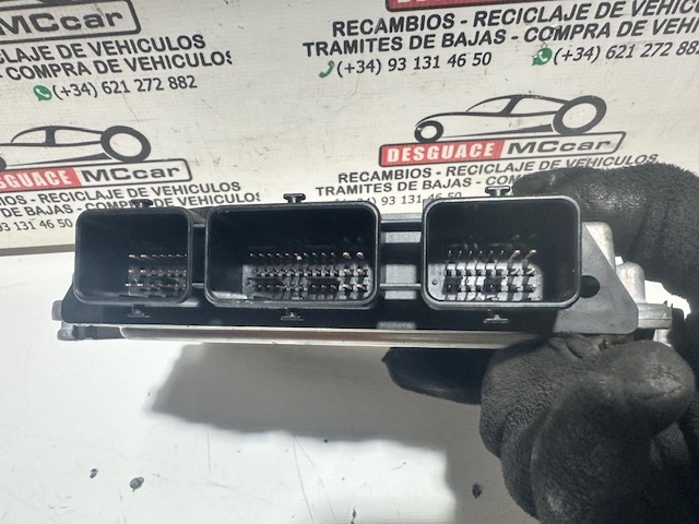Switchboard engine uce 0281011701 de Ford C-max (dm2) 2007-2010 90 CV - pieza usada