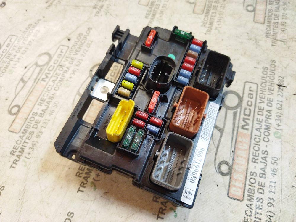 Caja de relés / fusibles 9667199680 de Citroen C3 2009-2017 60 CV - pieza usada