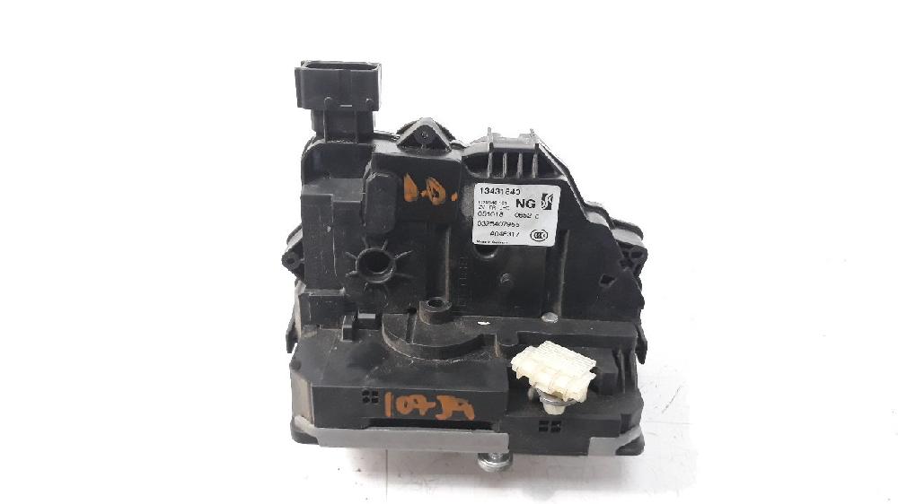 Serrure avant droit B14NET 13431840 de Opel Corsa e 2014-0 con 47133 km - pieza usada