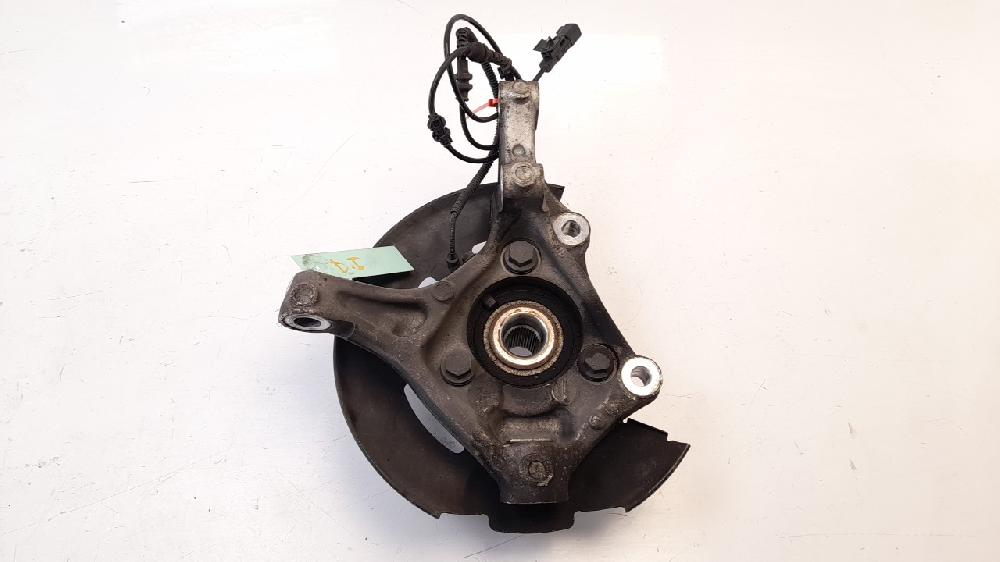 Mangueta delantera izquierda B16DTE 39030299 de Opel Astra k (b16) 2015-0 110 CV con 89324 km - pieza usada