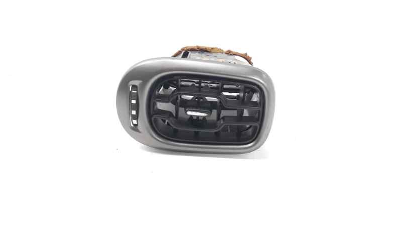 Rejilla aireadora 9H06 9683043377 de Citroen C3 picasso (sh_) 2010-2017 92 CV con 139472 km