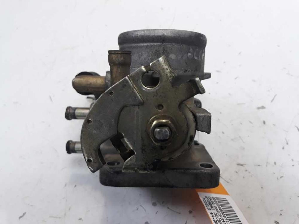 Caja de mariposa G4EH 3517022600 de Hyundai Accent (x3) 1994-1997 84 CV - pieza usada