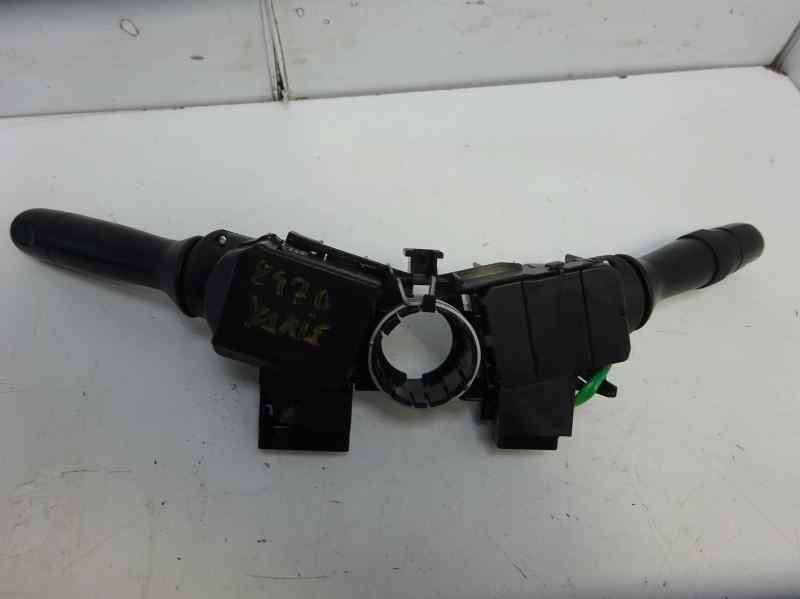 Mando multifunción 1NZFXE 173832 de Toyota Yaris verso (_p2_) 2002-2005 75 CV con 85288 km - pieza usada