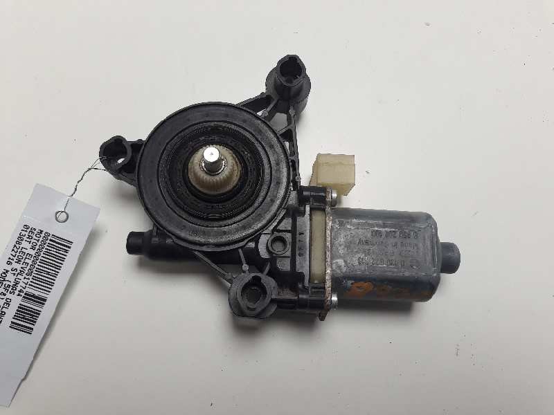 Front power window engine rh CLHA 0130822716 de Seat Leon st (5f8) 2013-0 105 CV con 49388 km