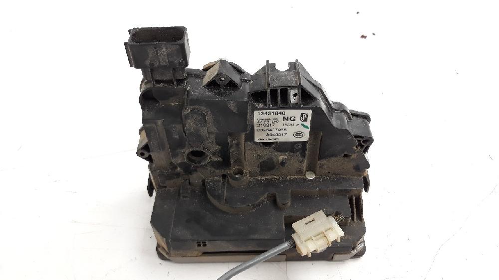 Serrure avant droit B14XER 13431840 de Opel Corsa d (s07) 2011-2014 90 CV con 55635 km - pieza usada