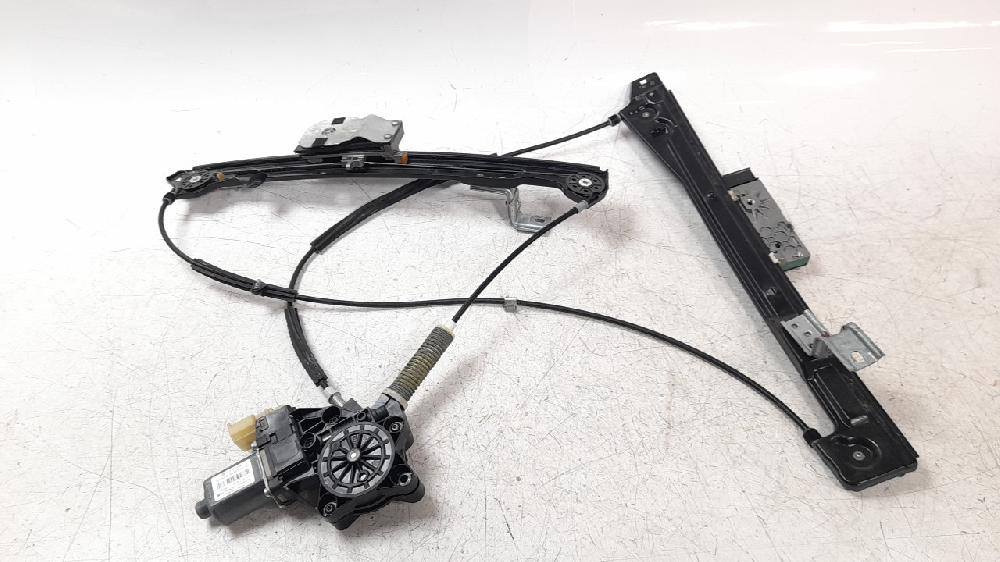 Elevalunas delantero derecho N12B16A 51332756084 de Mini Mini clubman (r55) 2007-2010 con 111034 km