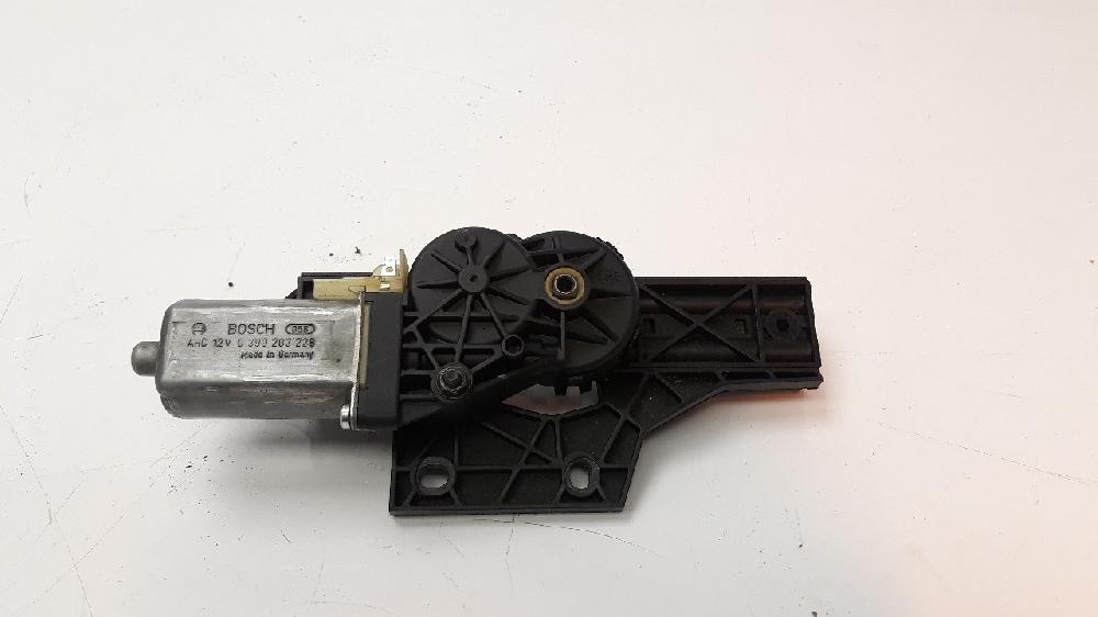 Sunroof electric motor NFU 0390203228 de Peugeot 307 cc (3b) 2005-2009 109 CV