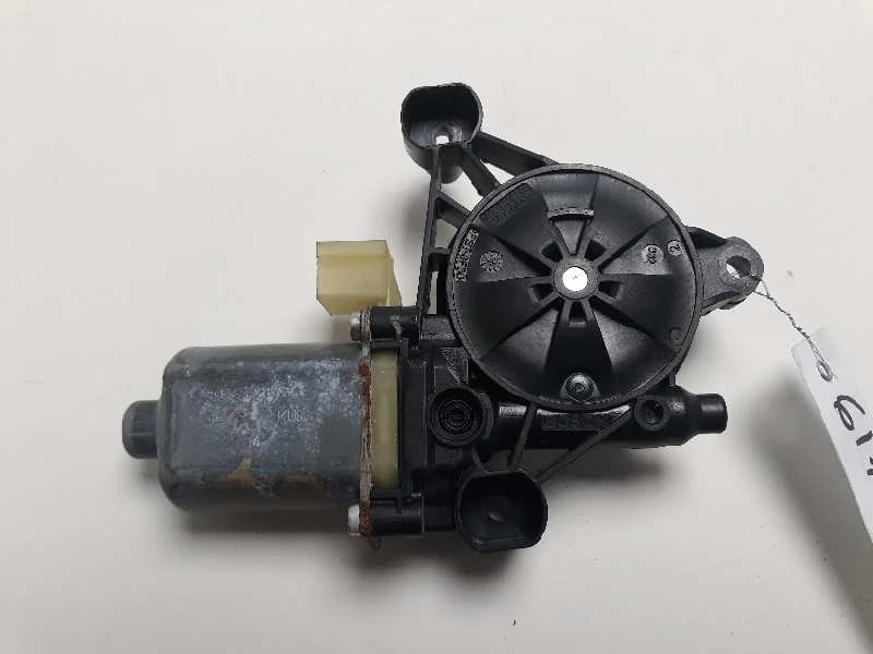 Front power window engine rh CLHA 0130822716 de Seat Leon st (5f8) 2013-0 105 CV con 49388 km - pieza usada