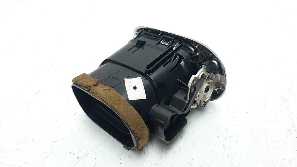 Rejilla aireadora 9HP 9683043377 de Citroen C3 picasso (sh_) 2010-2017 92 CV con 108758 km - pieza usada