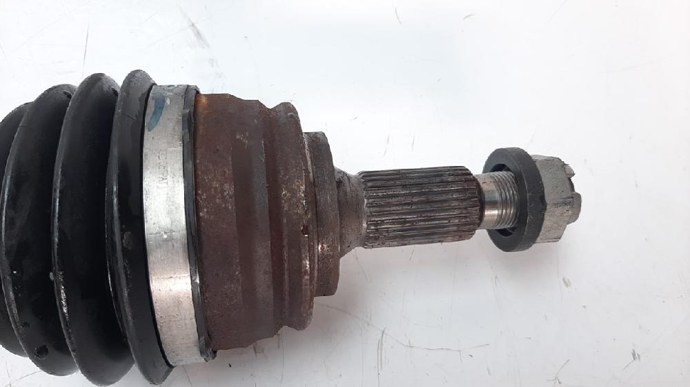 Front transmission rh YH01 9809527980 de Peugeot 308 sw 2014-2015 131 CV con 13155 km - pieza usada