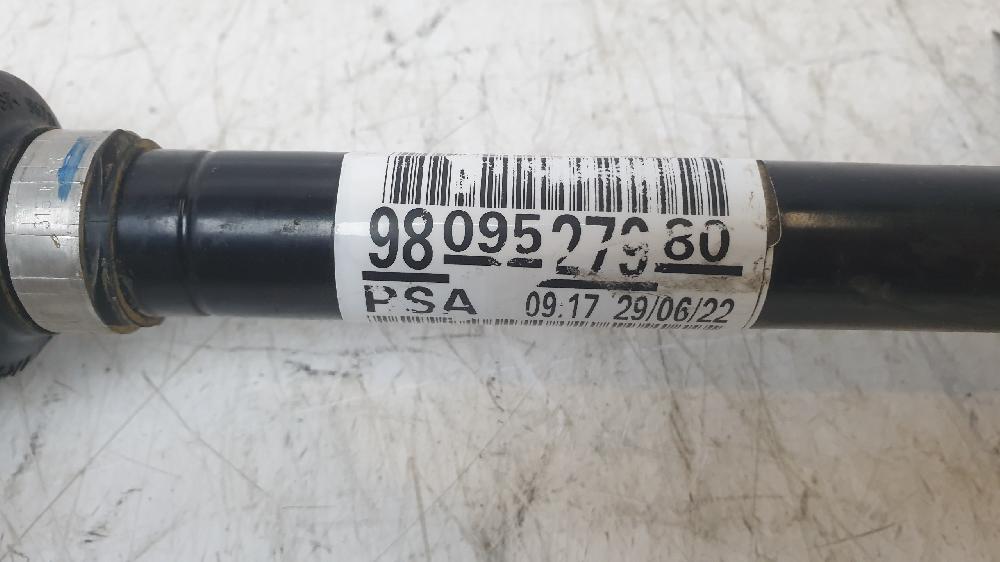 Front transmission rh YHZ (DV5RC) 9809527980 de Peugeot 308 iii (fb_, fh_, fp_, f3_, fm_) 2021-0 con 47567 km - pieza usada