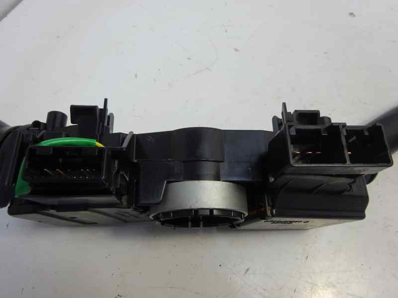 Mando multifunción 1NZFXE 173832 de Toyota Yaris verso (_p2_) 2002-2005 75 CV con 85288 km - pieza usada