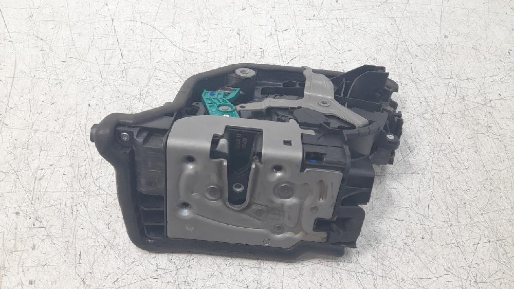 Fecho da porta tras esquerda B38A15F 51227281939 de Mini Mini (f55) 2013-0 136 CV con 34014 km