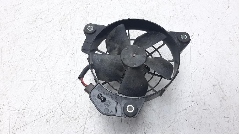 Electroventilador H4B 8240708 de Smart Fortwo coupé (453) 2014-0 con 18471 km
