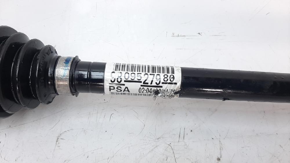 Front transmission rh YH01 9809527980 de Peugeot 308 sw 2014-2015 131 CV con 13155 km - pieza usada