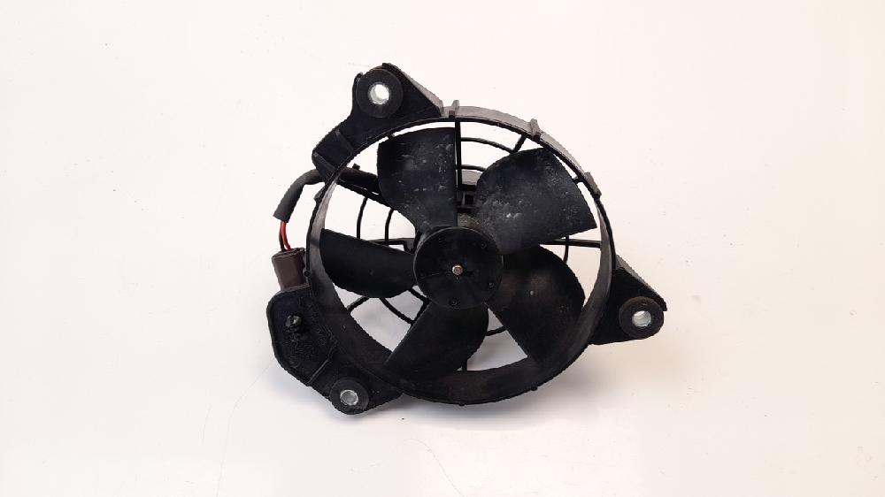 Electroventilador H4B401 8240708 de Renault Twingo iii 2014-0 90 CV con 20753 km - pieza usada