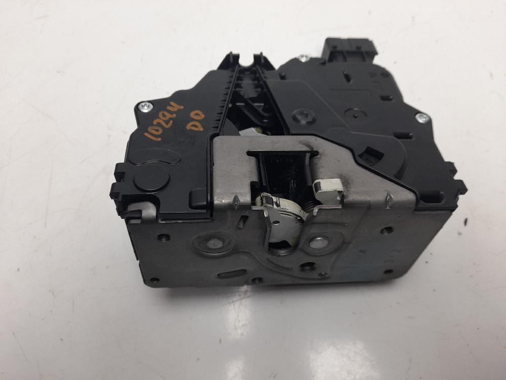 Serrure avant droit B13DTC 13431840 de Opel Corsa e 2014-0 con 60884 km