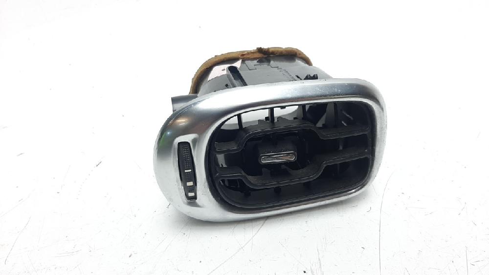 Rejilla aireadora 9HP 9683043377 de Citroen C3 picasso (sh_) 2010-2017 92 CV con 108758 km