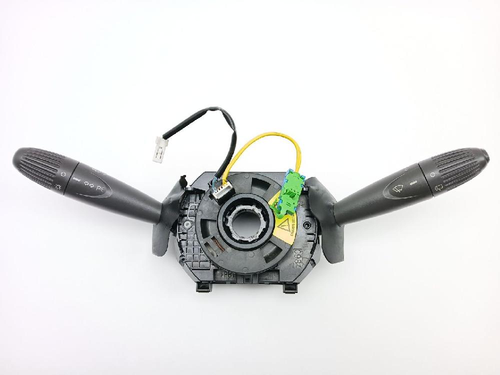 Commande autoradio 188 A4.000 735444632 de Fiat Panda / panda classic (169_) 2010-2013 60 CV